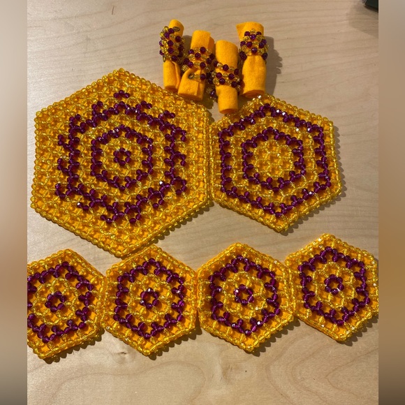 Handcrafted Bead Table Setting (LE) - Picture 7 of 16